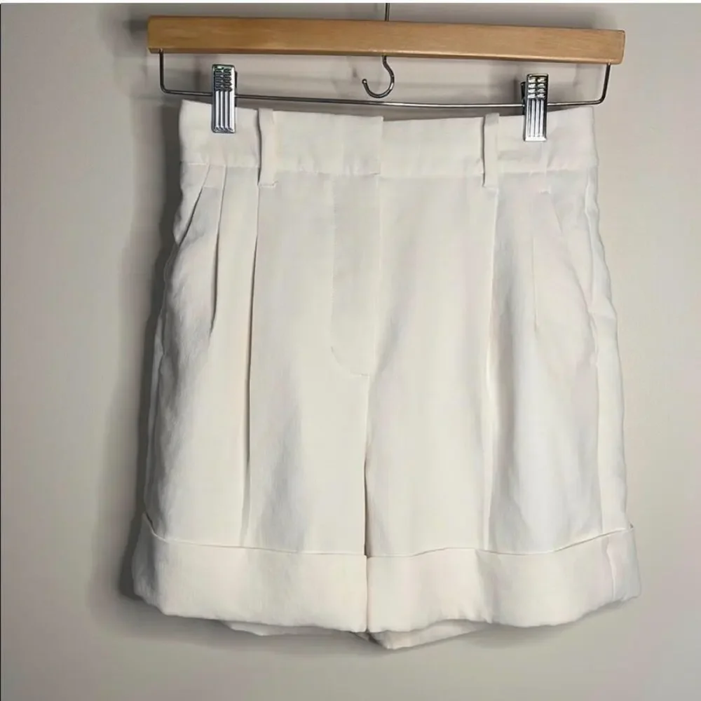 Aritzia drape breezy birch